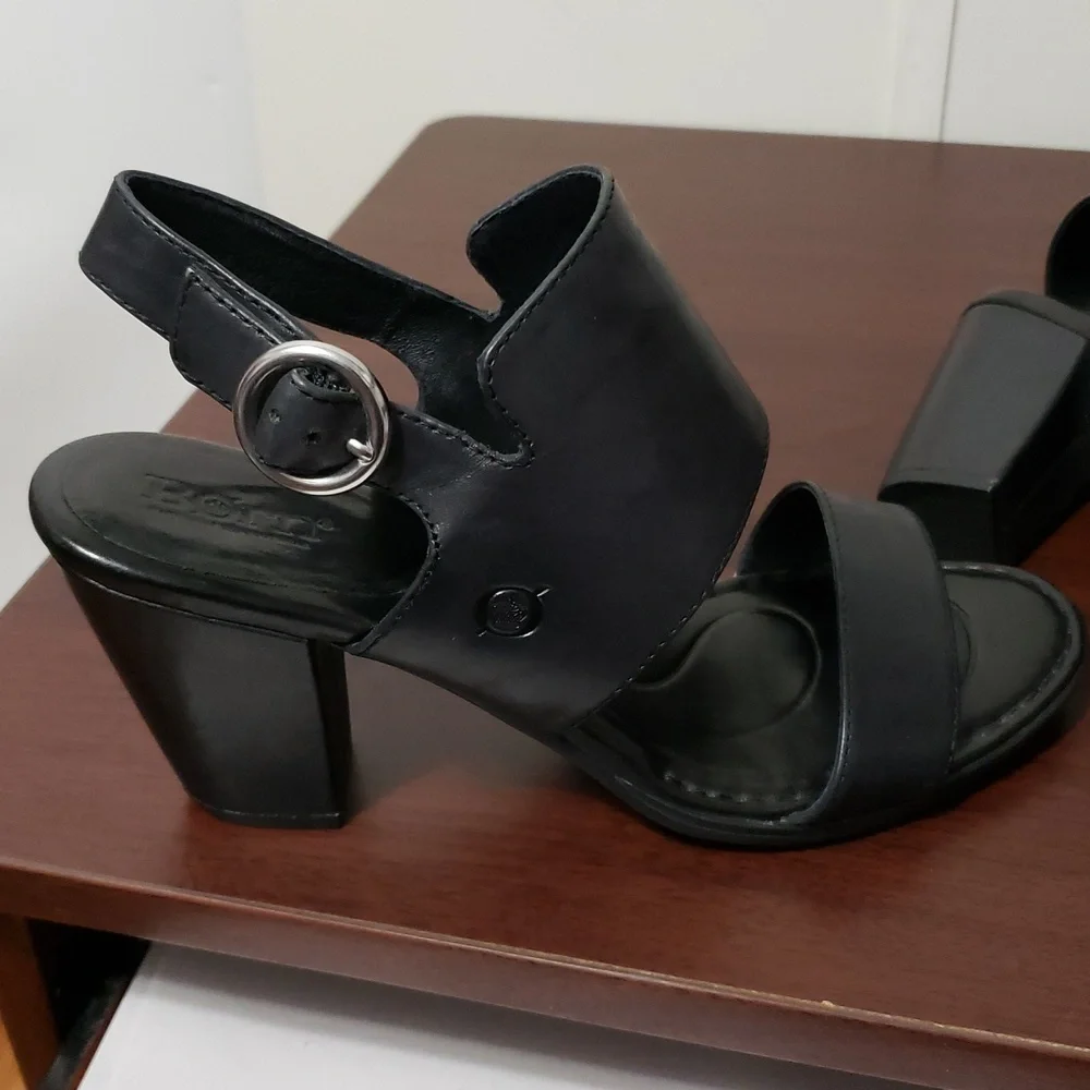 BORN Cindie Double-Strap Veg-Tanned‎ Leather Sandals